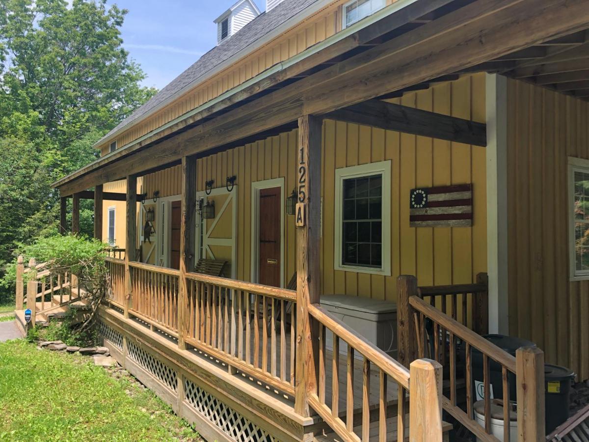 Yellow Barn Estate Freeville Exterior foto